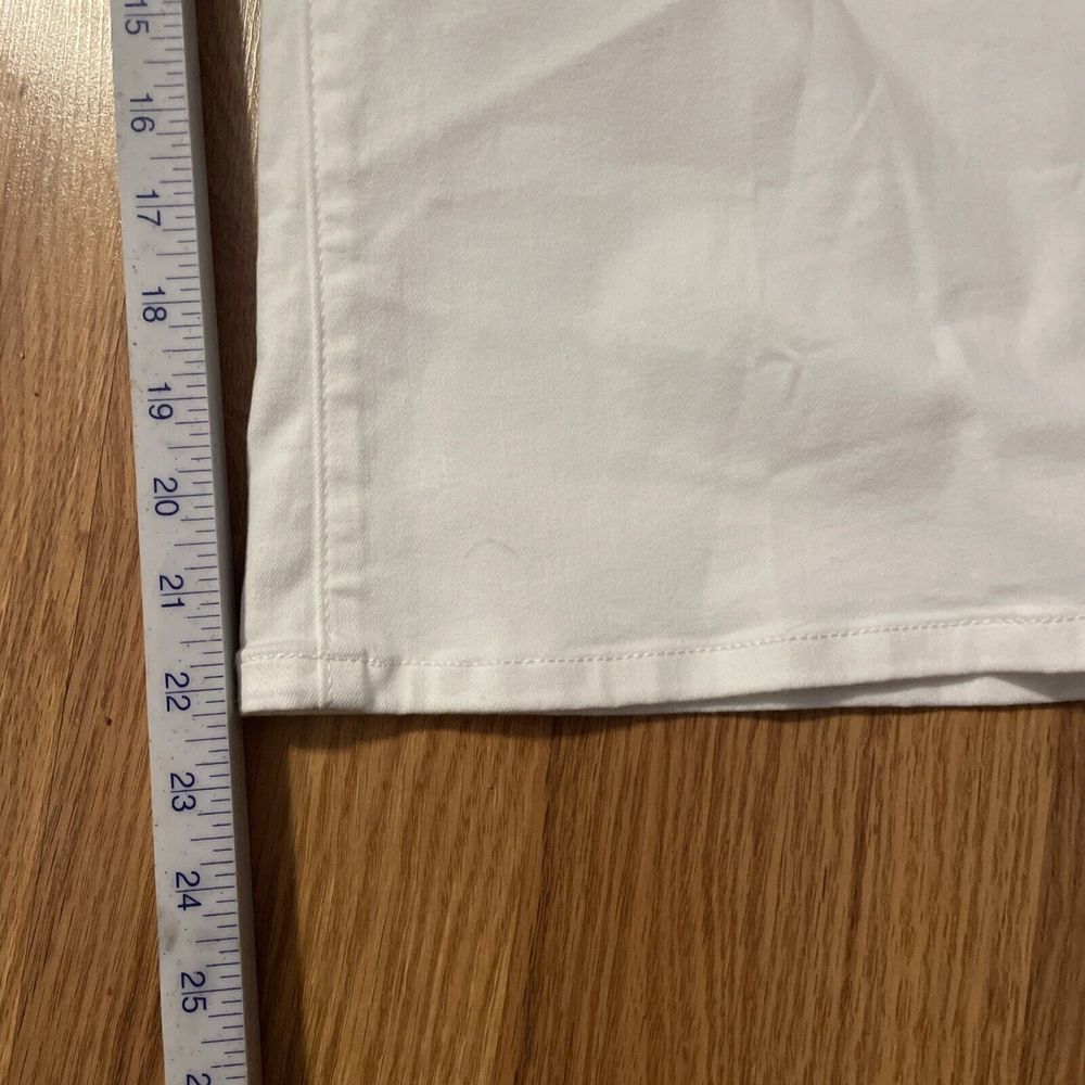 Torrid Crop High Rise Waist Flare Jeans Size 28 Womens White Denim Super Soft - Picture 4 of 8
